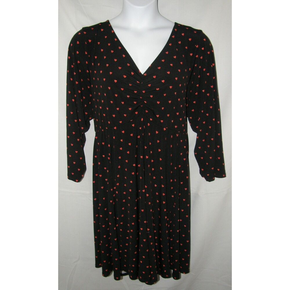 TORRID Red Heart Print Plus Sz 5X (28) Black Knee Length Stretchy Skater Dress